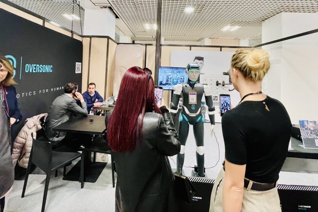RoBee Welcomes the Future: WAICF 2025 Opens in Cannes With a Dazzling Display of Humanoid Robotics and High-Tech Elegance