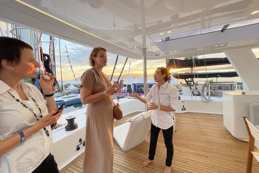 Catamarans vs. Traditional Yachts – Why Catamarans Are Gaining Investor Attention